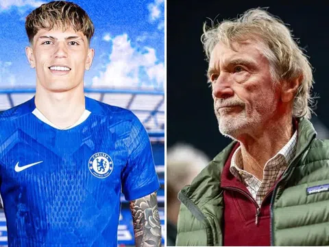 Sir Jim Ratcliffe bị Chelsea 'dằn mặt', Garnacho rời Manchester United theo thỏa thuận khó tin?