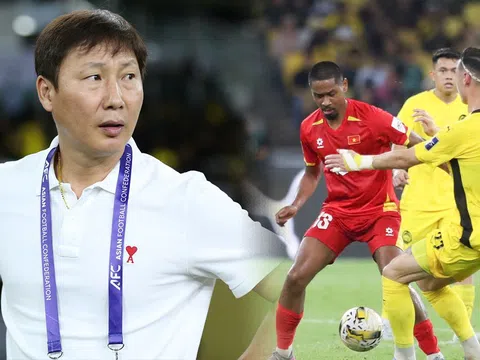 HLV Kim Sang-sik nhận 'món quà lớn', ĐT Việt Nam tự tin trả nợ Malaysia tại VL Asian Cup 2027