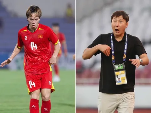Tin bóng đá trong nước 4/9: Sao Việt kiều đi vào lịch sử; HLV Kim Sang-sik nhận mật thư