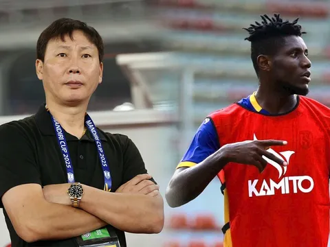 HLV Kim Sang-sik nhận 'mật thư', ĐT Việt Nam có sự phục vụ của chân sút hàng đầu V.League