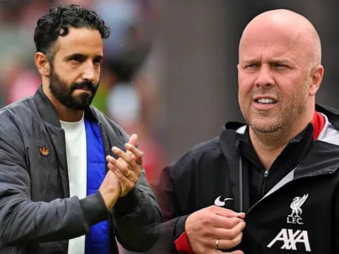 Tin bóng đá quốc tế 23/9: Man Utd chốt người thay Ruben Amorim; Liverpool nẫng tay trên MU?