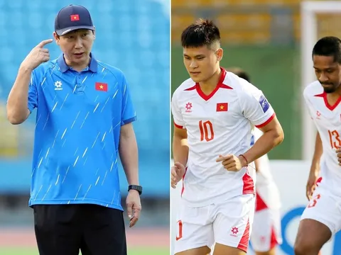 HLV Kim Sang-sik làm điều chưa từng có, sao Việt kiều nhận vinh dự đặc biệt trước trận gặp Nepal