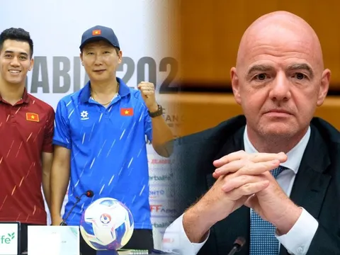 Điểm tin BĐVN 14/10: HLV Kim Sang-sik lập cột mốc mới; ĐT Việt Nam được FIFA giúp sức