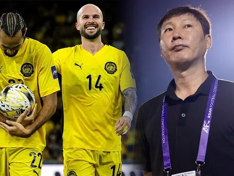 HLV Kim Sang-sik đón 'siêu viện binh' đấu Malaysia, ĐT Việt Nam 'đảo ngược tình thế' ở VL Asian Cup