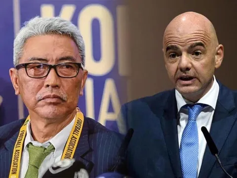 Án phạt từ FIFA treo lơ lửng, bóng đá Malaysia tiếp tục vướng vào 'bê bối kép' chấn động Đông Nam Á