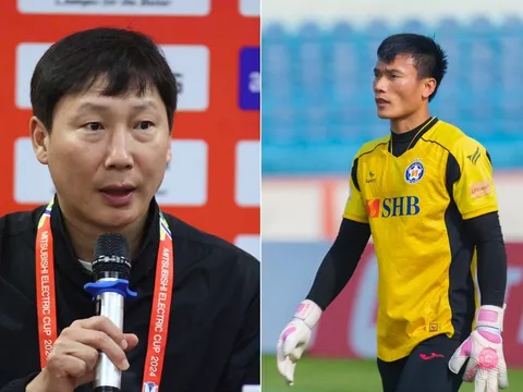 Người cũ ĐT Việt Nam không phải lên bàn mổ, cựu vương V.League nhận phao cứu sinh