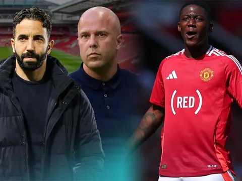 Tin bóng đá quốc tế 7/11: Man United nẫng tay trên Liverpool; Ngã ngũ vụ Mainoo rời Old Trafford