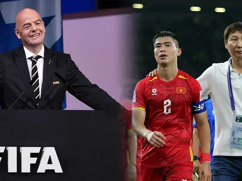 Điểm tin BĐVN 4/12: HLV Kim Sang-sik nhận cảnh báo tại SEA Games; LĐBĐ Malaysia 'đầu hàng' FIFA?