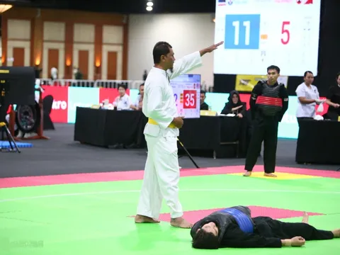 Trọng tài bỏ mặc VĐV Việt Nam nằm bất động, BTC SEA Games khẳng định 'hành vi ăn vạ'