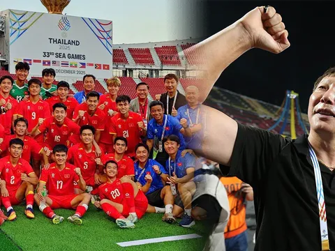 HLV Kim Sang-sik không được trao HCV SEA Games, thuyền trưởng U22 Việt Nam có hành động gây chú ý