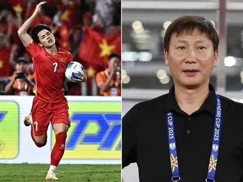 HLV Kim Sang Sik 'gạch tên' Đình Bắc, U23 Việt Nam khiến Kyrgyzstan 'việt vị' trước giờ bóng lăn