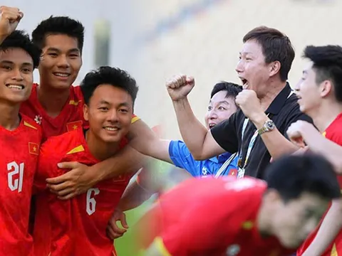HLV Kim Sang-sik nhận cảnh báo về sức khỏe từ quê nhà, U23 Việt Nam không được phép 'tuột tay'