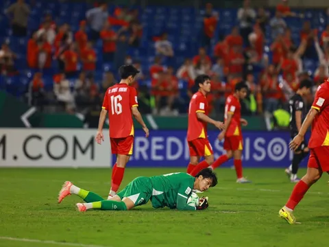 Cao Văn Bình gây sốt sau U23 châu Á 2026, hiện tượng của U23 Việt Nam khoe cơ bụng 6 múi như tạc