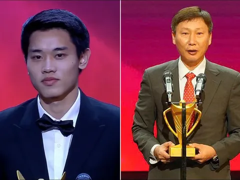 Bóng đá Việt Nam bội thu danh hiệu tại Cúp Chiến thắng, Đình Bắc và HLV Kim Sang-sik được vinh danh