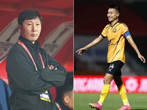 HLV Thanh Hóa xác nhận 'mất' Doãn Ngọc Tân, trụ cột ĐT Việt Nam tháo chạy khỏi con tàu đắm?