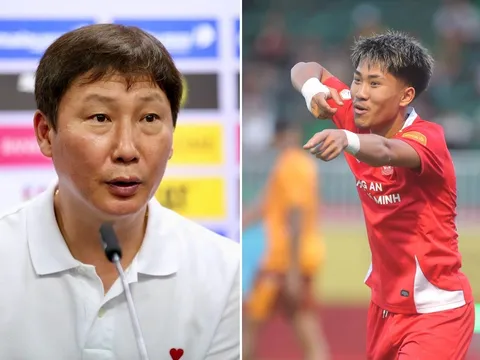 Sao Việt kiều gieo sầu cho HAGL, HLV Kim Sang Sik có thay đổi lớn với U23 Việt Nam