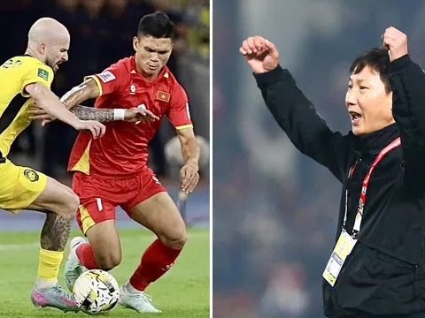 Tin bóng đá tối 17/3: HLV Kim Sang Sik lập siêu kỷ lục; ĐT Việt Nam được 'đền bù' trên BXH FIFA