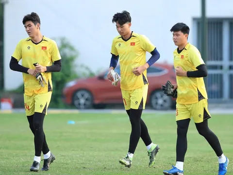 Nói thẳng lý do từ chối nhập tịch Nhật Bản, thủ môn cao gần 2m khiến CĐV Việt Nam 'rung động'