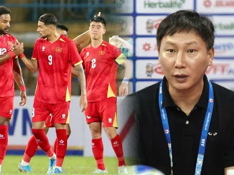 ĐT Việt Nam 'vùi dập' Bangladesh: HLV Kim Sang-sik 'cảnh báo' Xuân Son, đau đầu vì Hoàng Hên