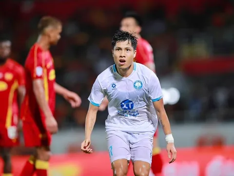 VIDEO: Văn Vĩ ghi bàn gỡ hoà cho Nam Định trước Selangor sau pha kiến tạo của cựu sao Ngoại hạng Anh
