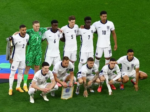 Cựu đội trưởng MU được khuyên nên từ chối lên tuyển Anh dự World Cup
