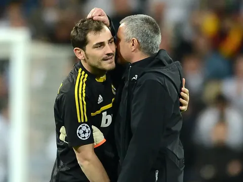 Huyền thoại Real Madrid công khai phản đối Jose Mourinho trở lại Bernabeu
