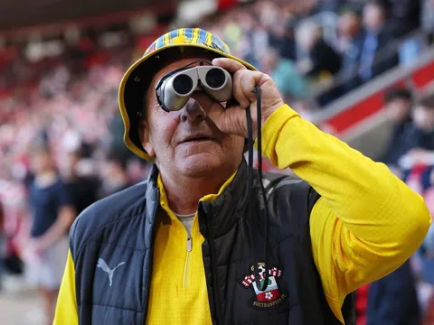 Southampton đối mặt án phạt trừ 6 điểm vì bê bối ‘spygate’, nguy cơ giáng đòn nặng trước trận tranh vé Ngoại hạng Anh