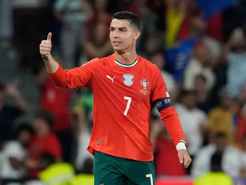 Vitinha: “Chúng tôi muốn vô địch World Cup vì Ronaldo”