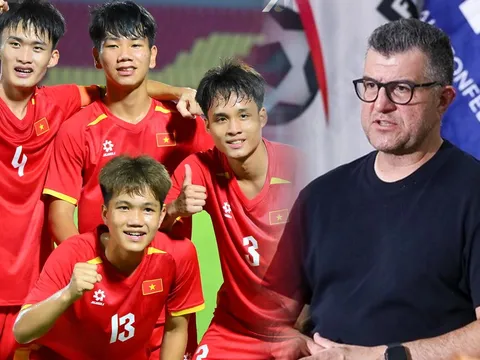 HLV Cristiano Roland trải lòng sau tấm vé World Cup lịch sử, phủ nhận 'đặc quyền' ở U17 Việt Nam