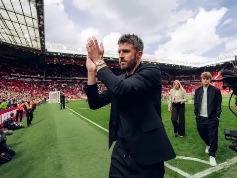 Michael Carrick sắp nhận món quà đầu tiên tại MU