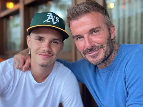 Con trai David Beckham gọi điện lúc 7h sáng để “cà khịa” cha sau chức vô địch của Arsenal