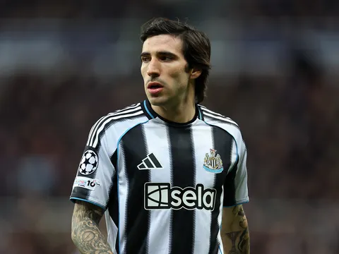 Man United tăng tốc nâng cấp tuyến giữa, Sandro Tonali trên đường tới Old Trafford?