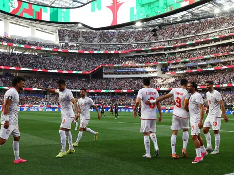 Iran bị buộc rời Mỹ ngay sau trận hòa New Zealand, HLV Ghalenoei chỉ trích World Cup 2026 là “thảm họa”