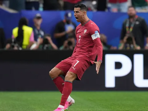3 điểm nhấn World Cup 2026 ngày 13: Ronaldo tái xuất ngoạn mục, tuyển Anh gây thất vọng và tranh cãi VAR bùng nổ