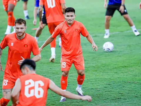 Quang Hải hứng chịu mưa chỉ trích trước trận gặp Malaysia, thủ quân ĐT Việt Nam bất ngờ nhận cú hích lớn