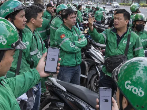 Thực hư tin loạt tài xế đình công, kêu gọi nhau tắt ứng dụng dừng hoạt động khiến ‘Grab tê liệt’?