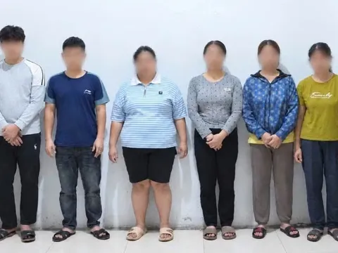 Vụ livestream chửi bới tại bệnh viện: Hai cặp ông bà thông gia cùng bác và thím họ bị khởi tố hình sự