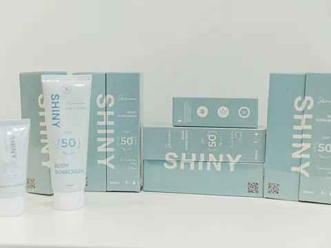 Thương hiệu mỹ phẩm kem chống nắng Shiny chính thức được ra mắt