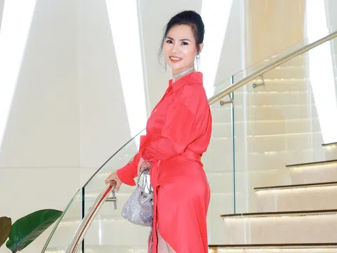 Người đẹp áo dài Nông Thị Hà xuất hiện đặc biệt tại họp báo Hoa hậu Quý bà Việt Nam Toàn cầu 2023