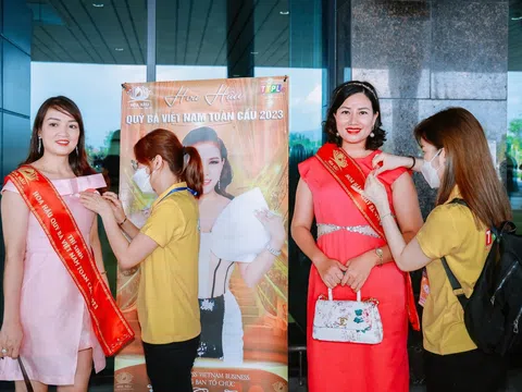 Các nữ doanh nhân Hoa hậu Quý bà Việt Nam Toàn cầu 2023 có mặt tại sân bay quốc tế Phú Bài
