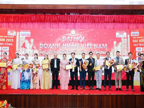 Đại hội Doanh nhân Việt Nam 2023 tôn vinh các doanh nghiệp, doanh nhân xuất sắc