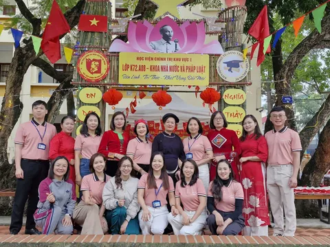 Các lớp K72 Học viện Chính trị Quốc gia Hồ Chí Minh khu vực I hoạt động cắm trại chào mừng Ngày Nhà giáo Việt Nam