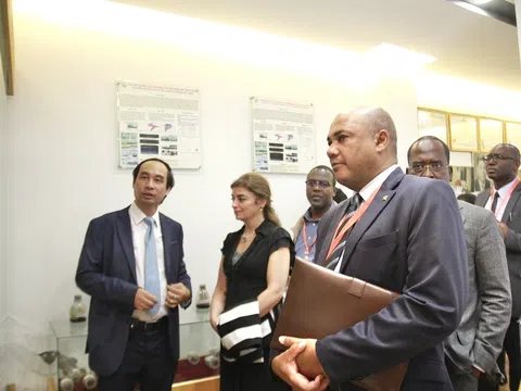 Gia đình đại trí thức có ba đời liên tiếp là nhà khoa học uy tín quốc tế trọn đời cống hiến