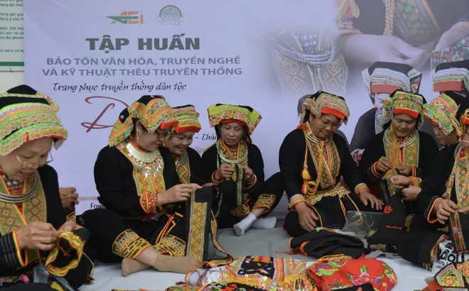 Cần hướng đi mới trong bảo tồn và phát huy sản phẩm trang phục dân tộc Dao Lô Gang tại xã Trại Cau, tỉnh Thái Nguyên