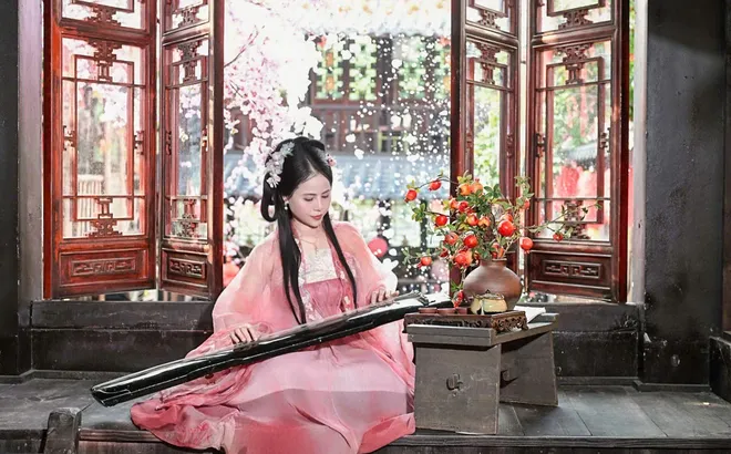 Cơn mưa nghịch mùa