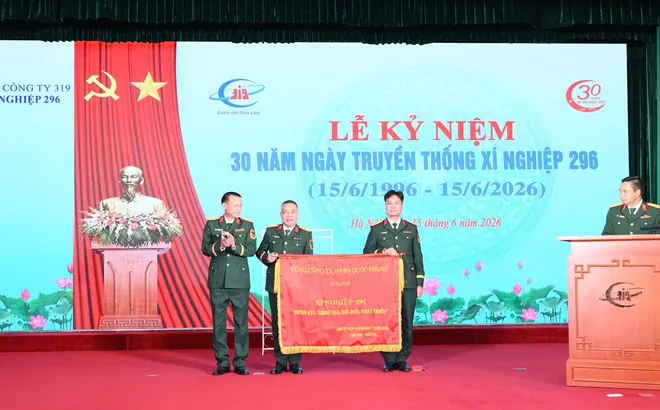Xí nghiệp 296 - Tổng công ty 319 Bộ Quốc phòng long trọng tổ chức Lễ kỷ niệm 30 năm Ngày truyền thống và đón nhận Thư khen của Bộ trưởng Bộ Quốc phòng